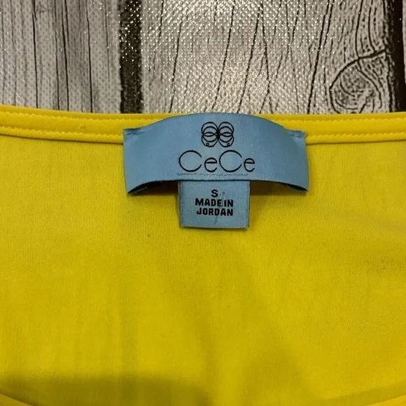 CeCe Yellow Puff Sleeve Blouse size small - Picture 3 of 5